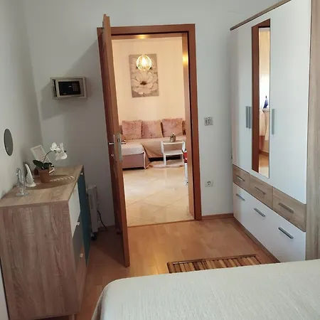 Apartment Zana