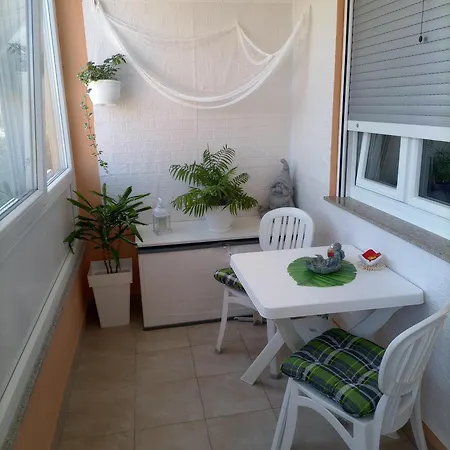 Zana Apartment *